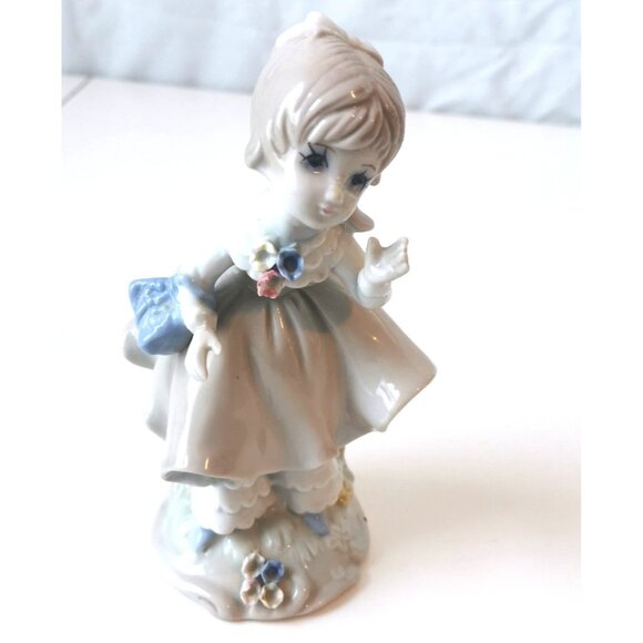 Girl in Dress Ponytail Porcelain Figurine Made In Taiwan - Picture 5 of 7